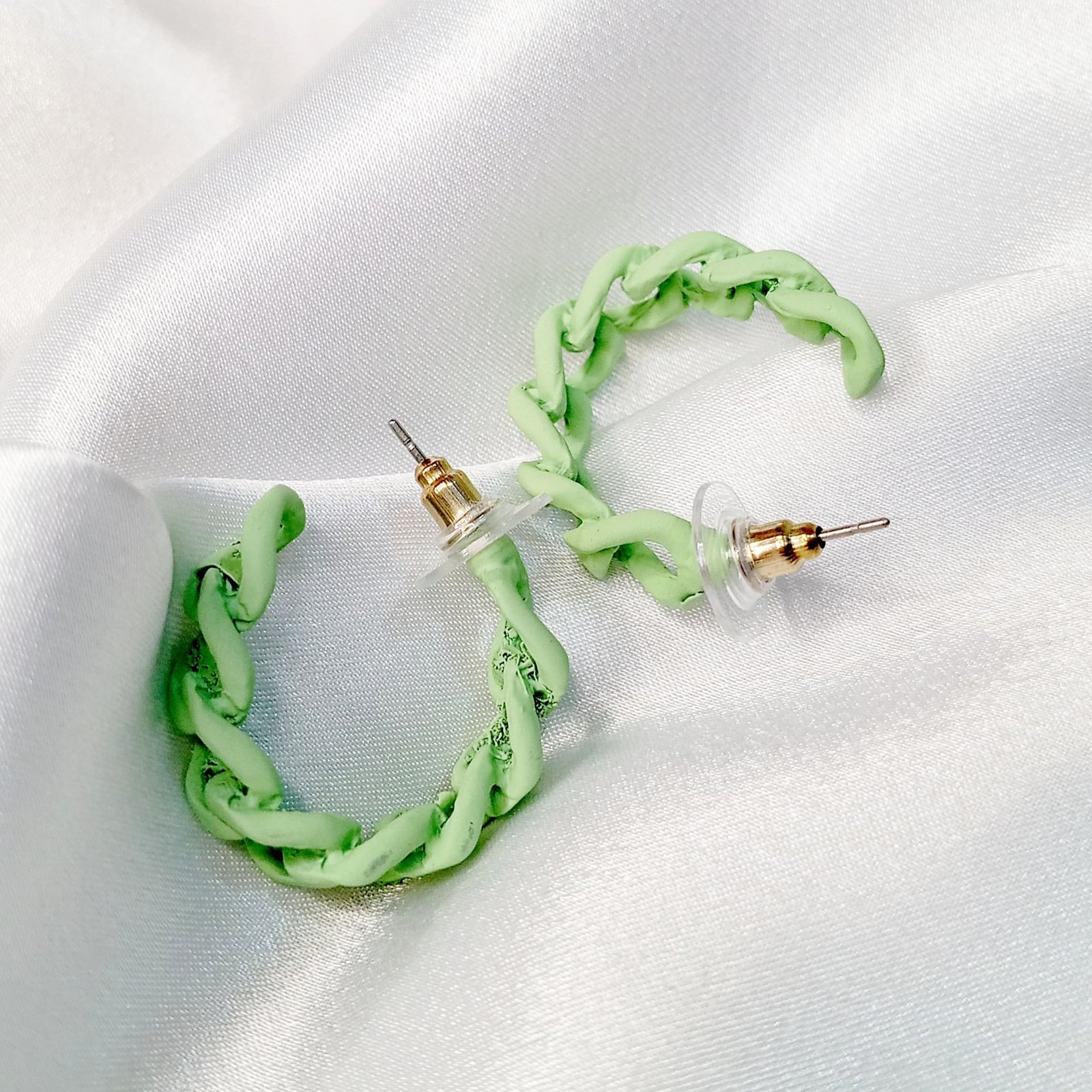 WhatsApp Image 2024-05-03 at 1.06.46 AM(1) Metal chain Hoops - Image 1