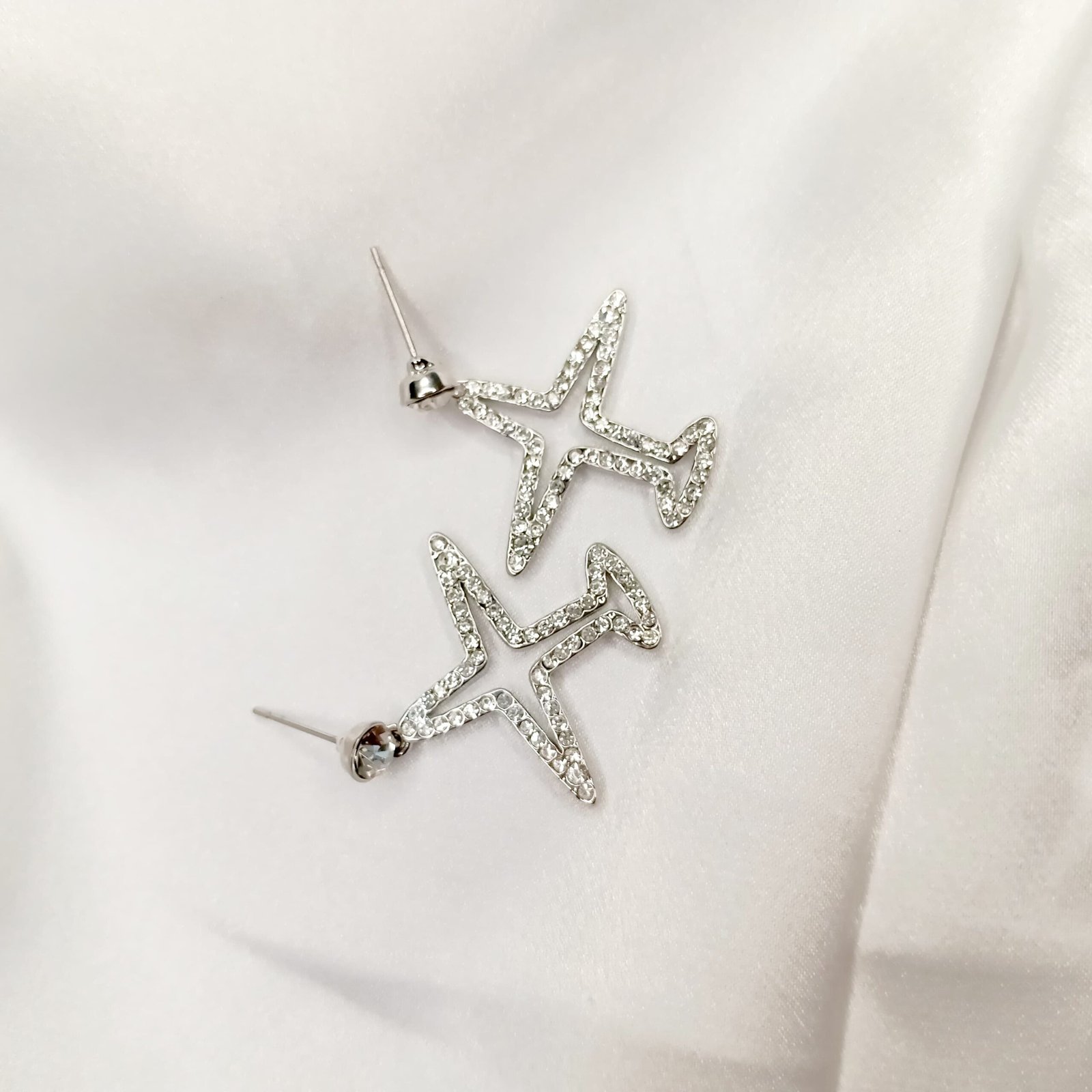 fadsfdasdfdasfdf Aeroplane Sparkle Silver Ear Studs - Image 1