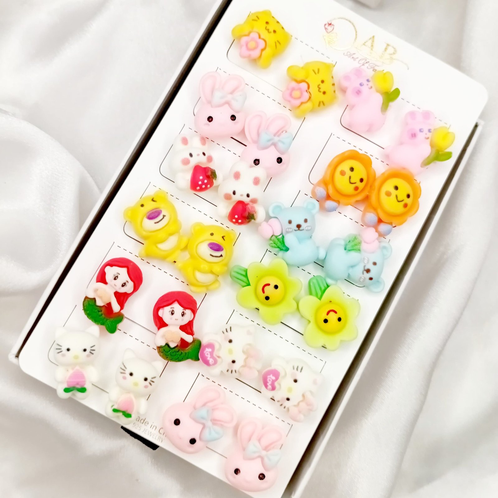 WhatsApp Image 2024-09-01 at 9.49.10 PM(1) Cute bunny cartoon Characters Studs - Image 1