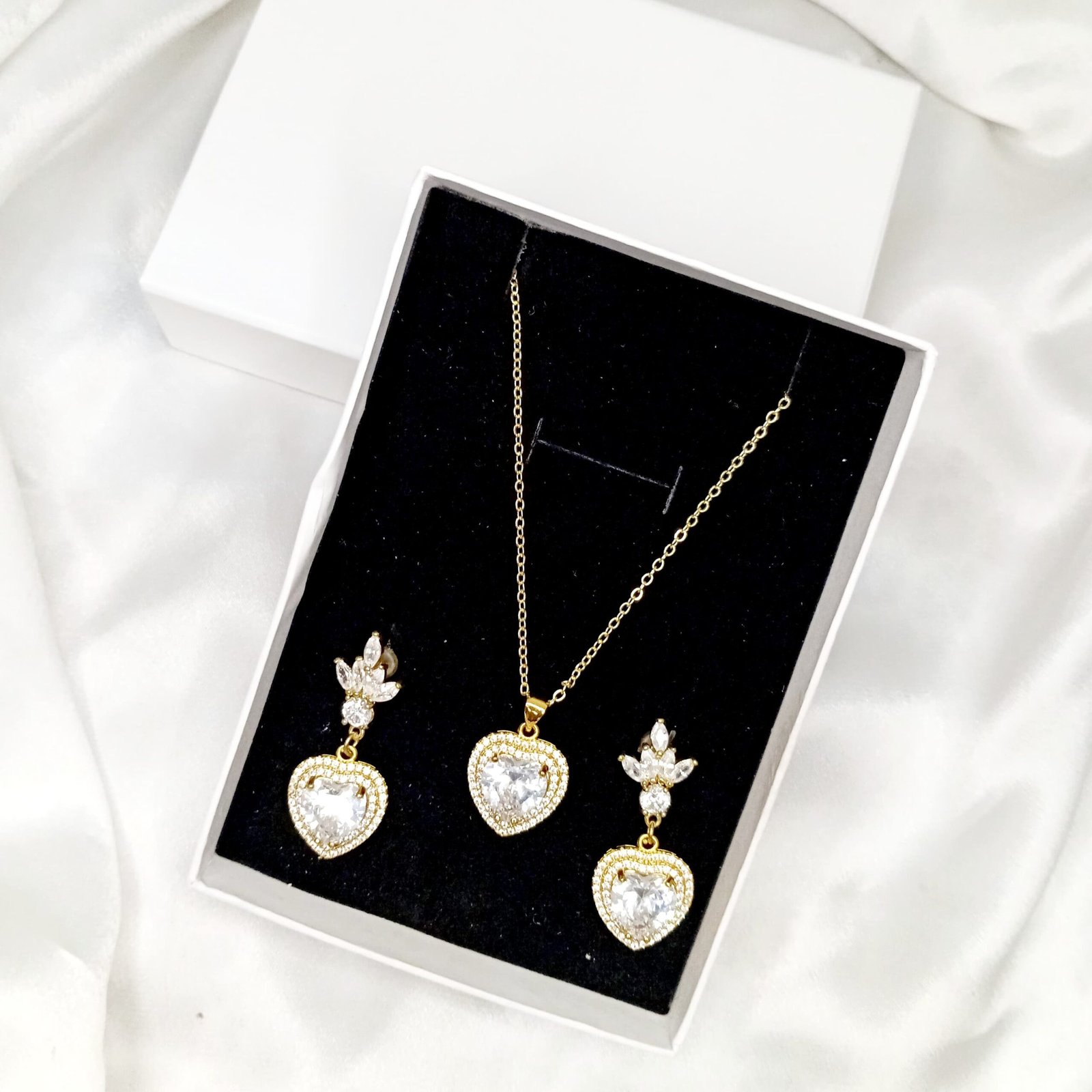 WhatsApp Image 2024-09-01 at 9.50.27 PM Silver Heart Zirconia Crystal AD Quality Set - Image 1