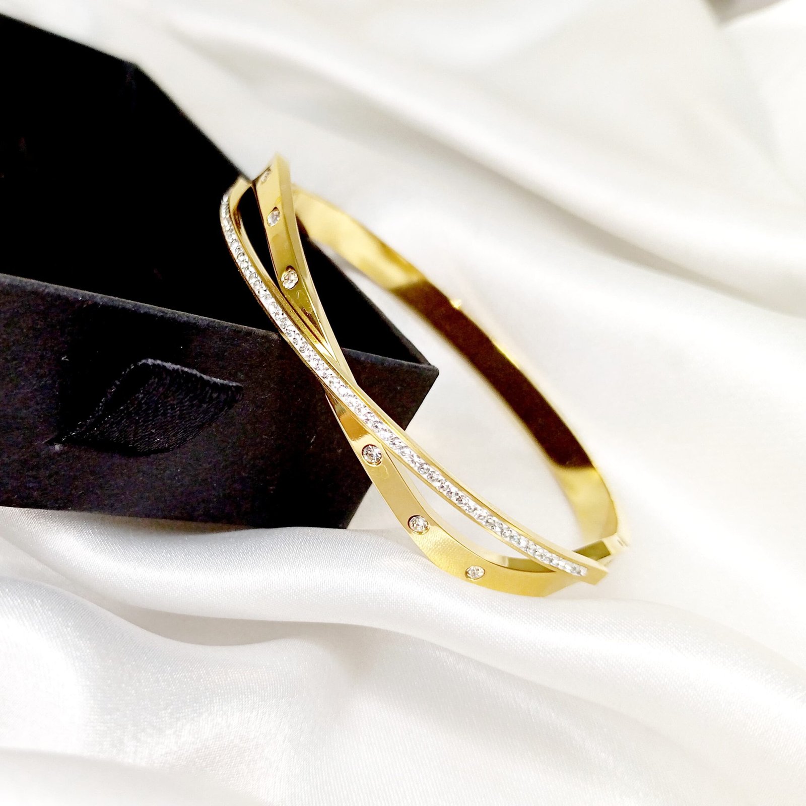 WhatsApp Image 2024-09-23 at 3.42.20 PM Imported Hollow Cross Crystal Pure Stainless Steel - Image 1