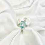 Elegant and timeless,Natural Blue Topaz Bow Ring combines sophistication with charm. Crafted from 925 sterling silver, it features an exquisite oval-cut blue topaz gemstone accentuated by a graceful bow design. Perfect for engagements, weddings, or as a statement accessory.
