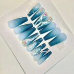 2D flower two shaded crystal sea blue nails set - Image 2
